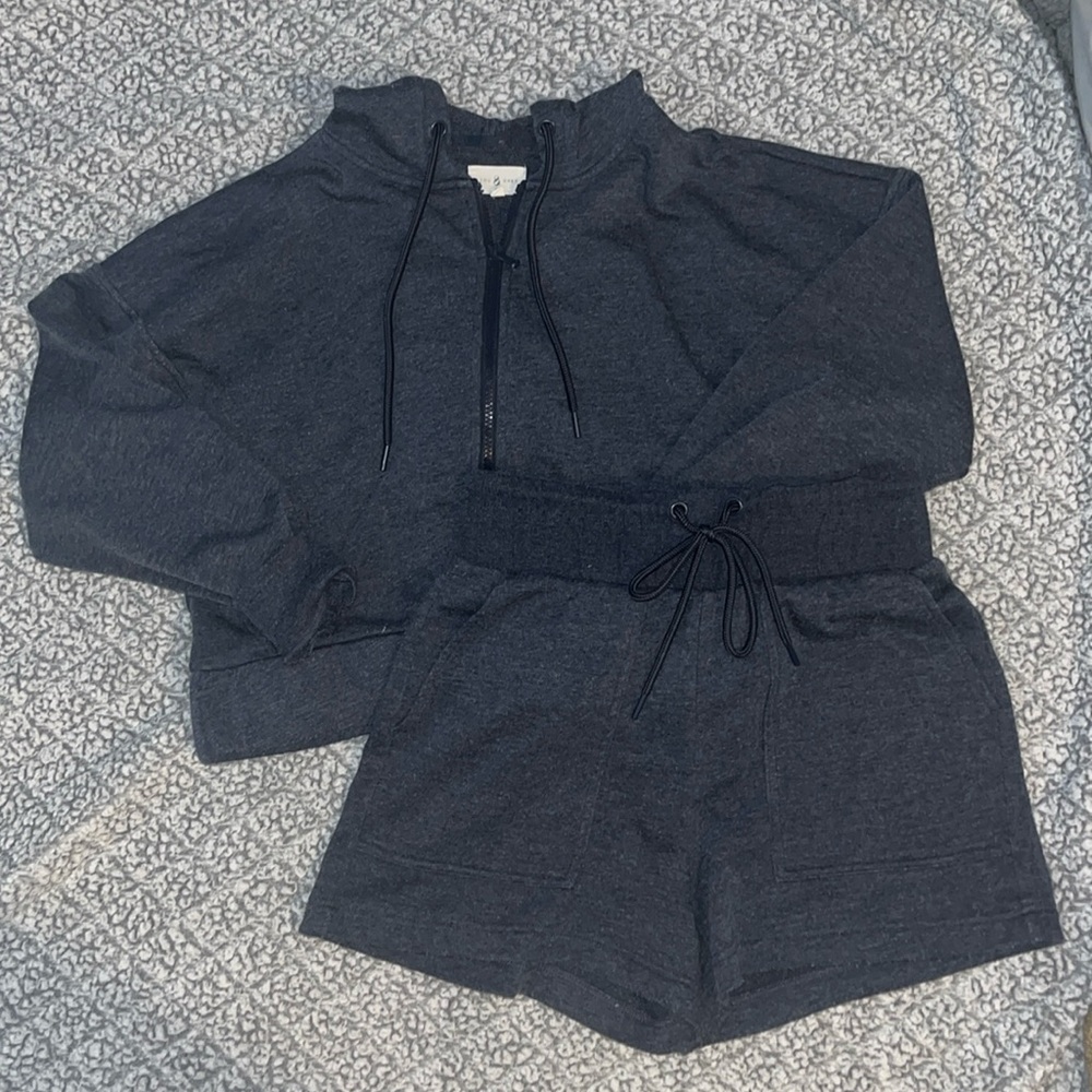 Lou & Grey Lounge Set